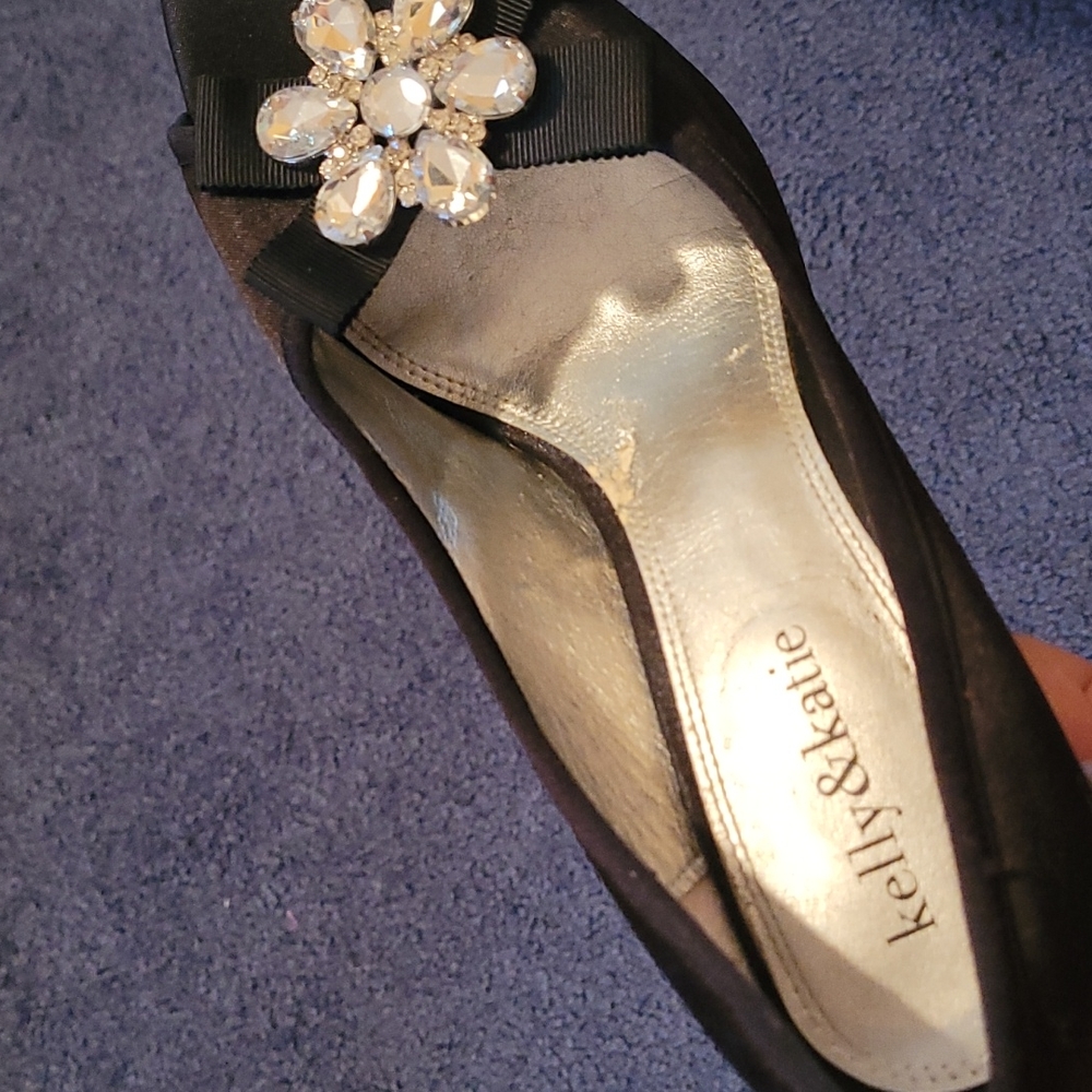 Heels - Picture 3 of 4